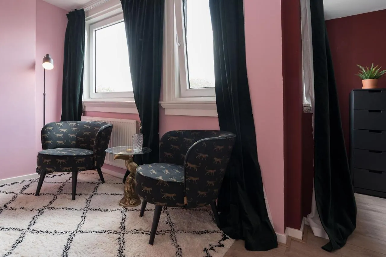 Homestay Pink Panther Studio Apartment Amsterdam