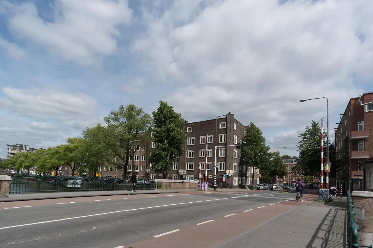 Pink Panther Studio Apartment Amsterdam Homestay